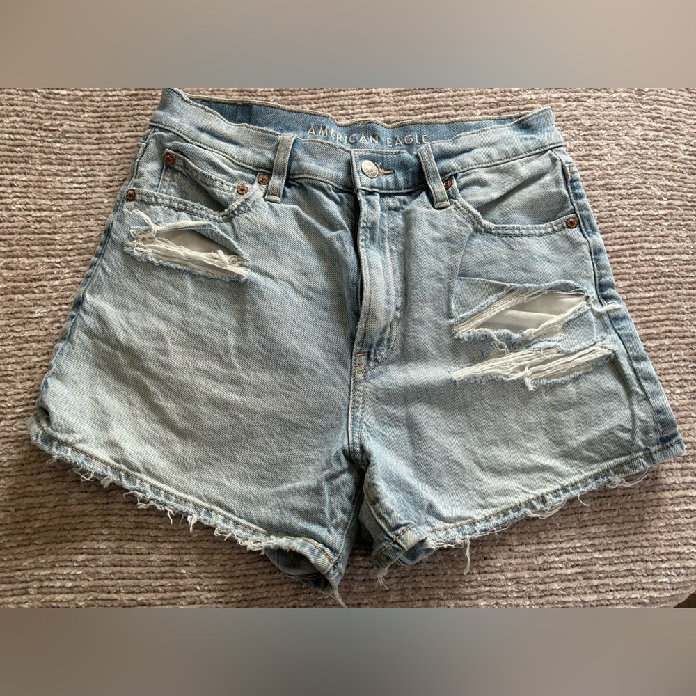 American Eagle 90s Boyfriend Shorts